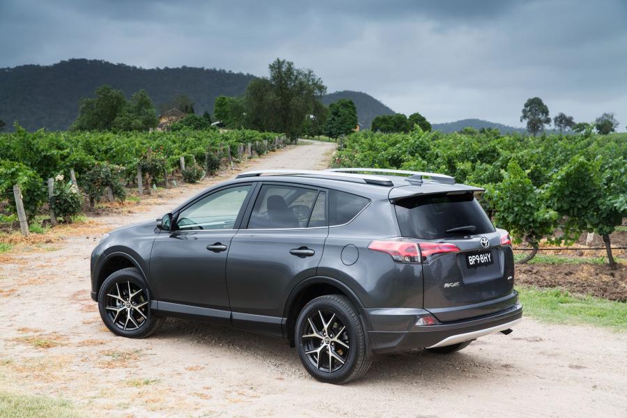  Toyota RAV4 2015 года  (AU) (фото 5 из 22)